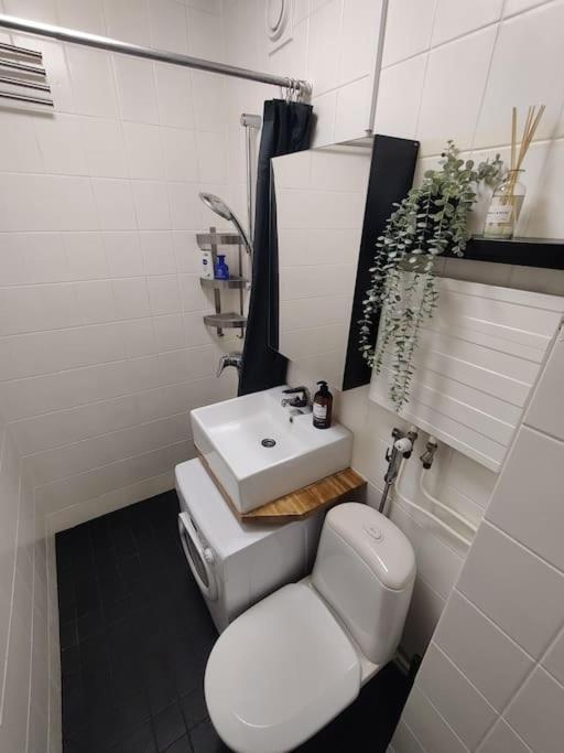Private Apartment Near Ruissalo, Castle, Harbour - Ac, Free Parking Turku Eksteriør billede